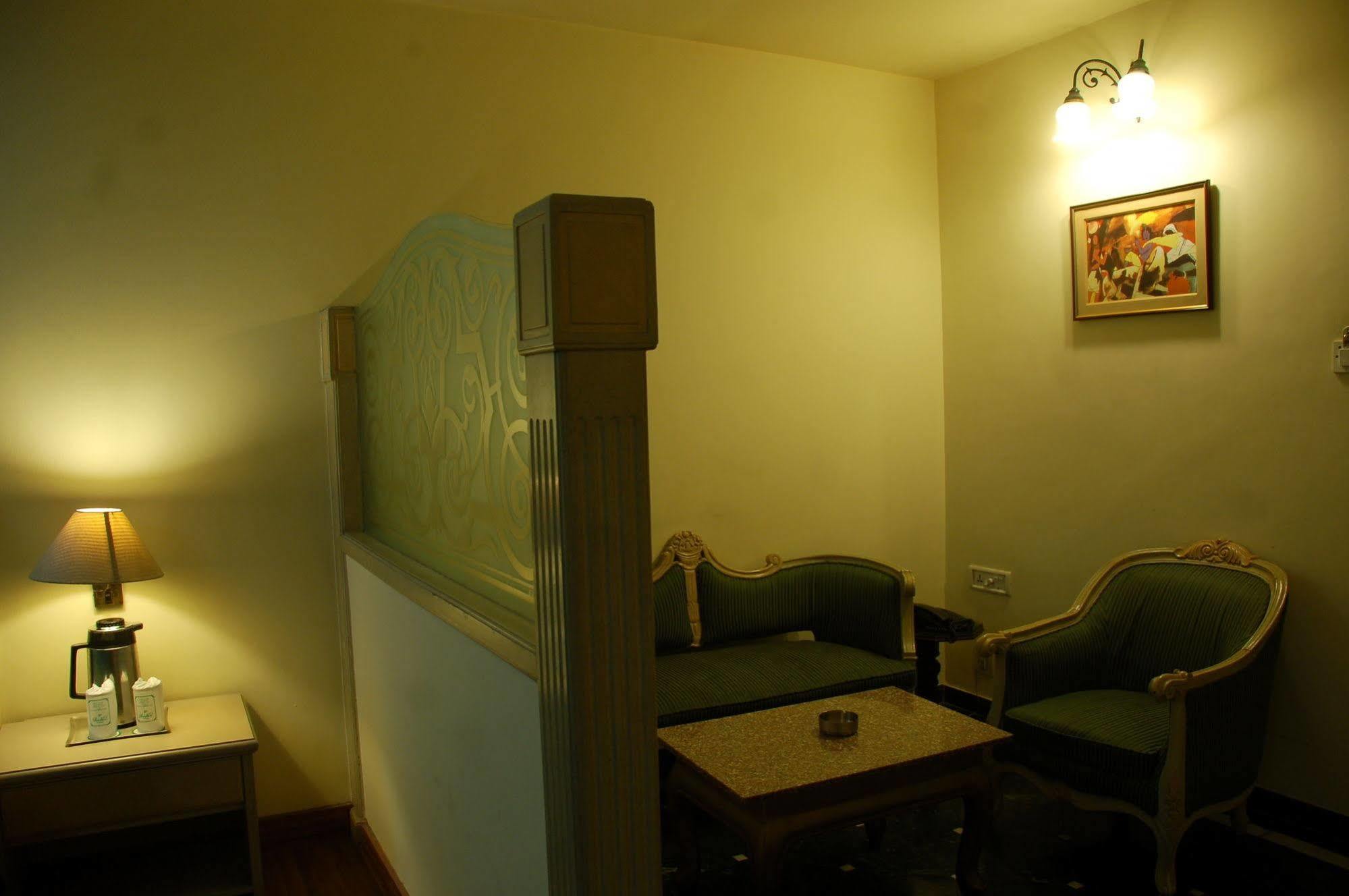 Park Palace Hotel Calcutta  Esterno foto