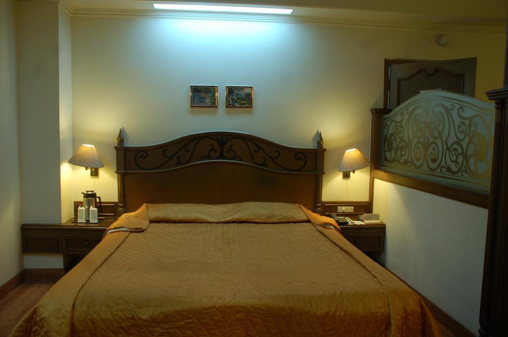 Park Palace Hotel Calcutta  Esterno foto